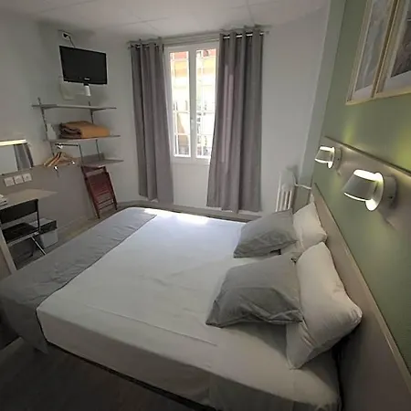 Lux Hotell *