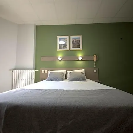 Lux Hotell *