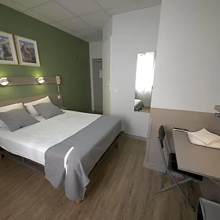 Lux Hotell *