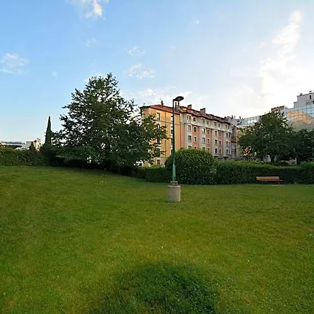 Hotell Lux Grenoble
